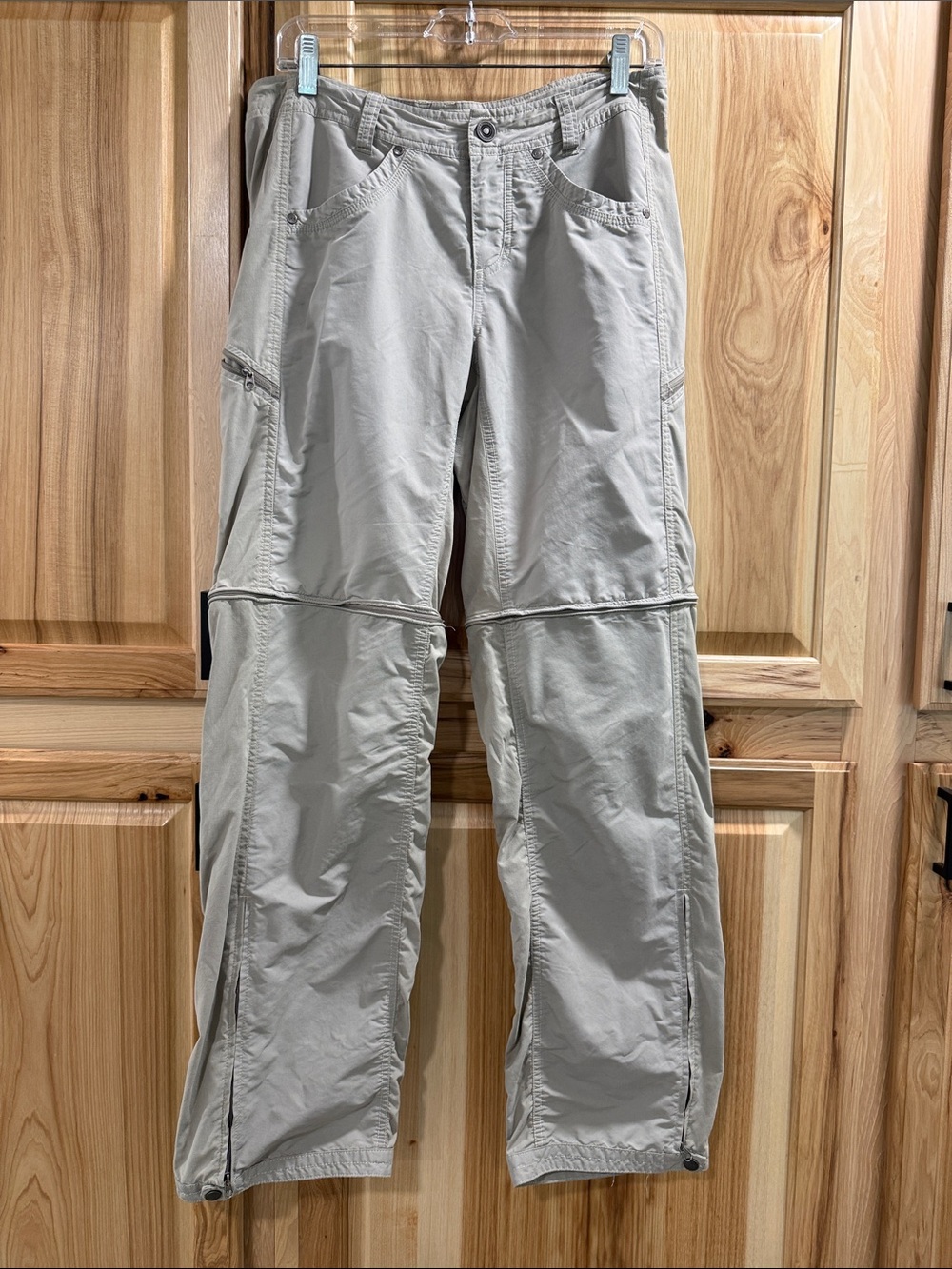 Kuhl Women’s Size 8 Convertible Cargo Hiking Pants in Beige Outdoor Gorpcore